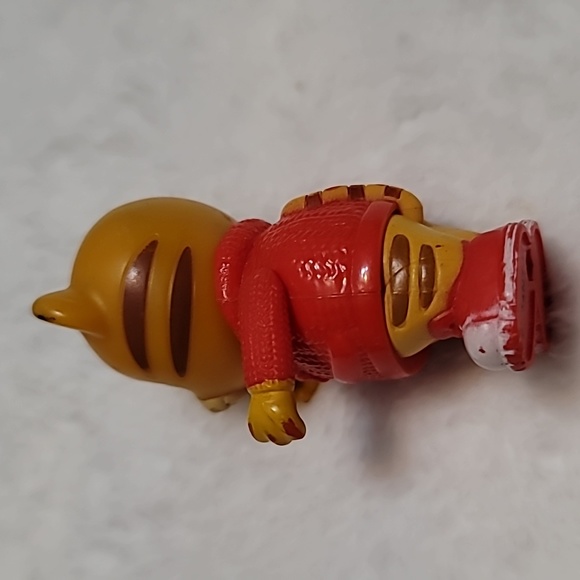Daniel Tigers Neighborhood “Daniel Tiger” Toy Figure - Picture 4 of 5